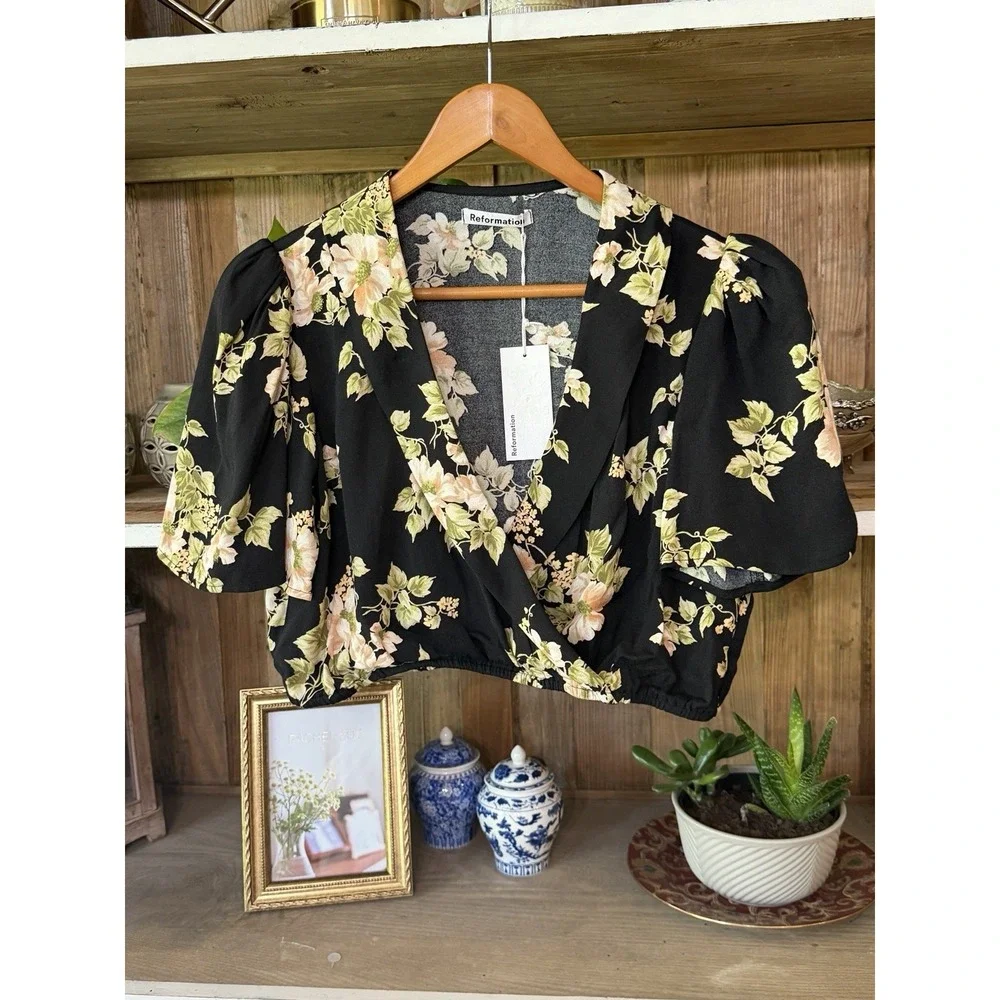 Reformation Florian Short Sleeve Black Floral Wrap Crop Top Size‎ 12
